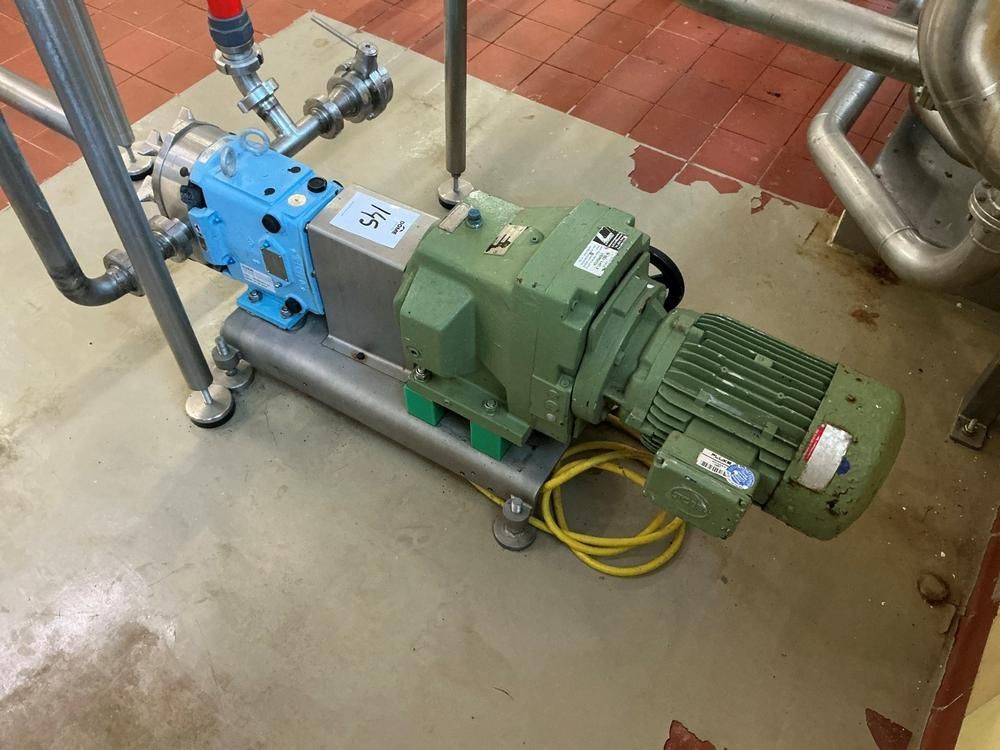 1999 Waukesha 030 Pump