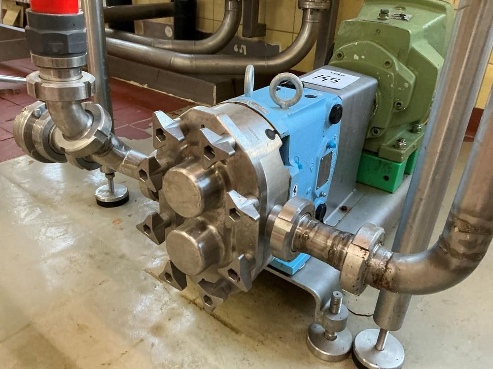 1999 Waukesha 030 Pump