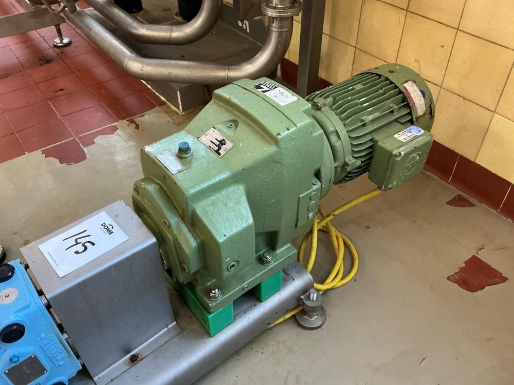 1999 Waukesha 030 Pump
