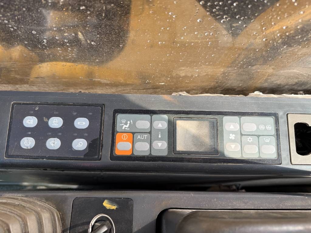 CAT 330C - Good overall condition!