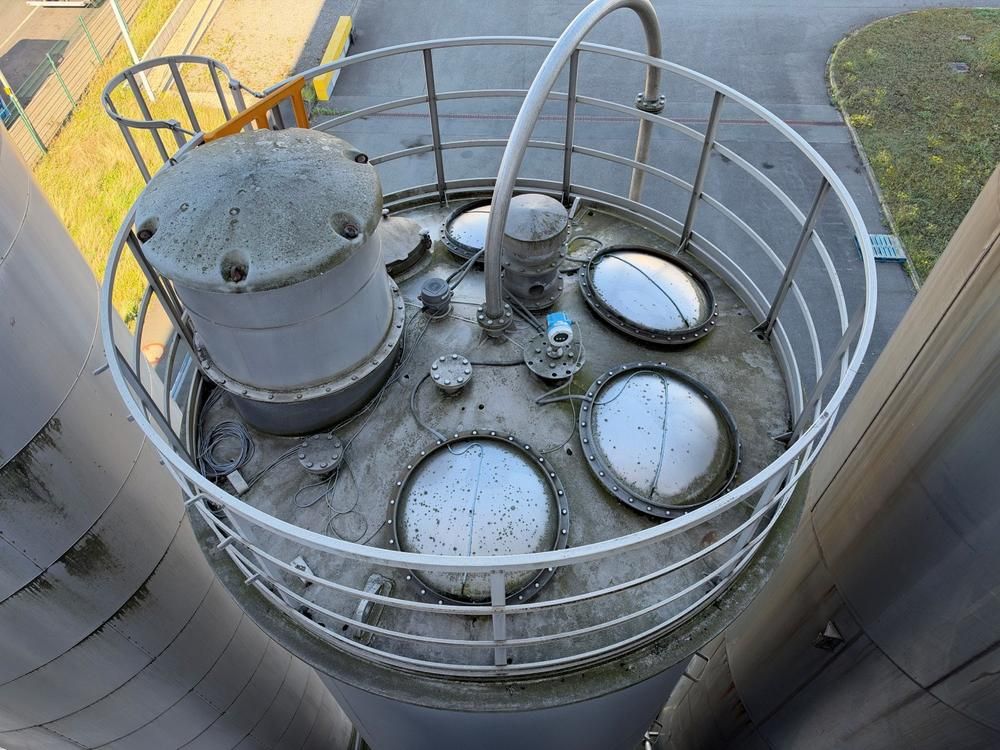 S/S isolated storage tank