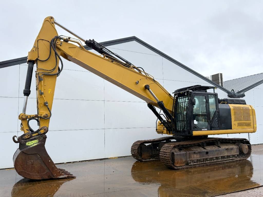 CAT 337FLN - German / OilQuick / Rear + Side Camera
