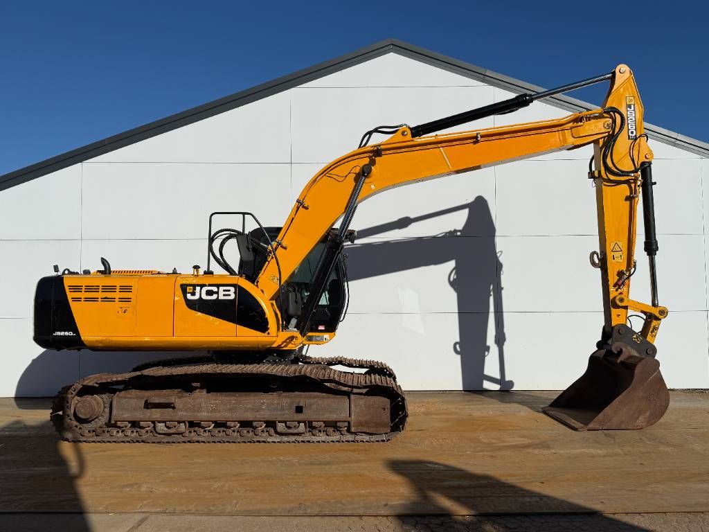 JCB JS260LC - Hammer Lines / Heated Seat