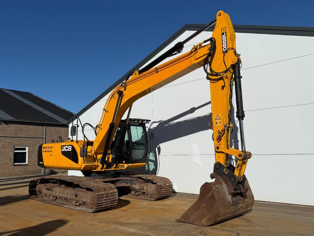 JCB JS260LC - Hammer Lines / Heated Seat