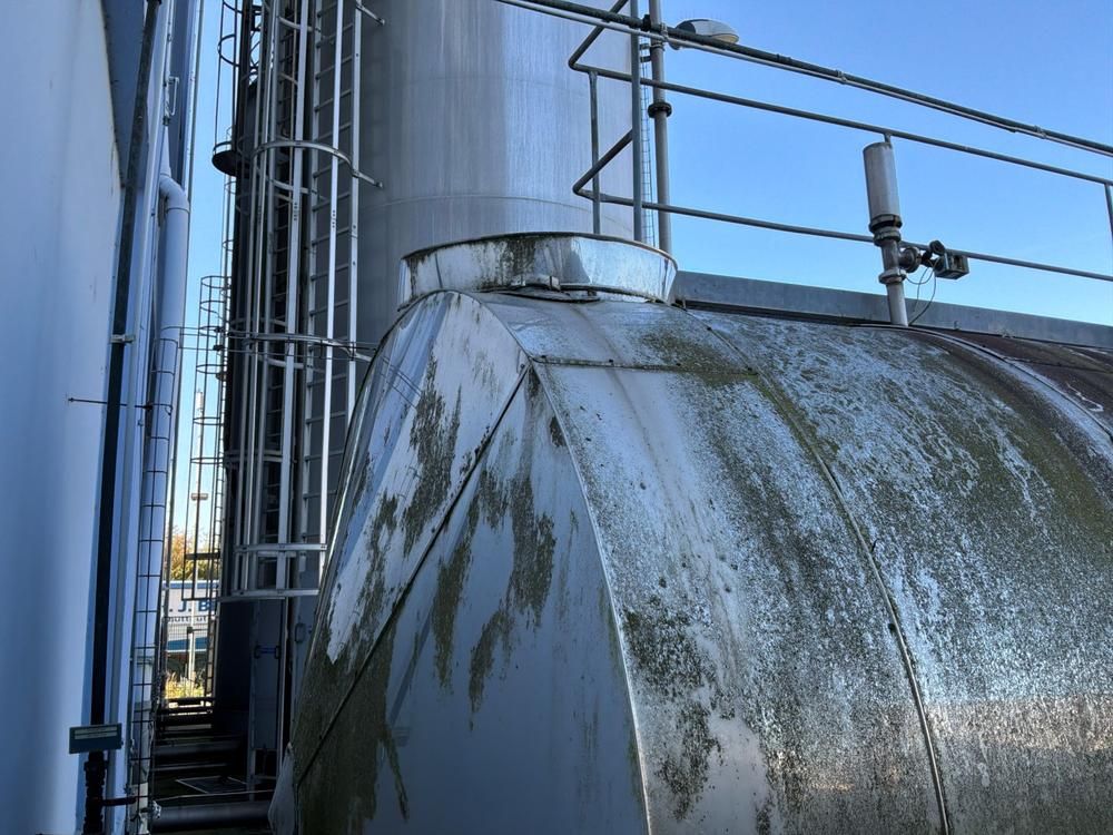 Isolated storage tank