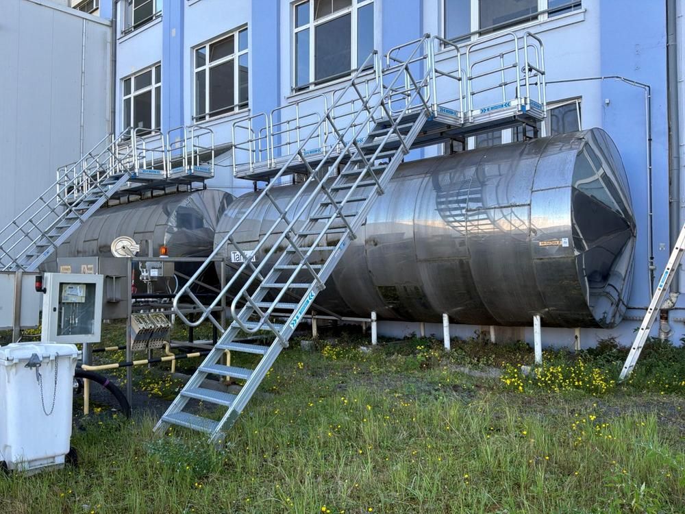 Isolated storage tank