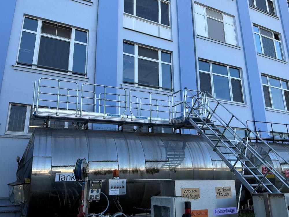 Isolated storage tank
