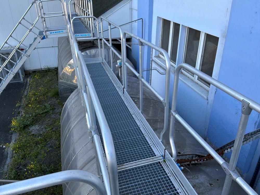 Isolated storage tank