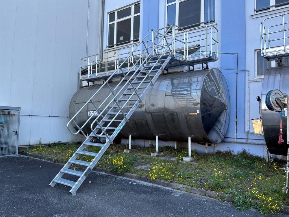 Isolated storage tank