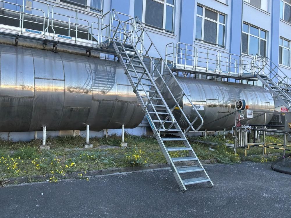 Isolated storage tank