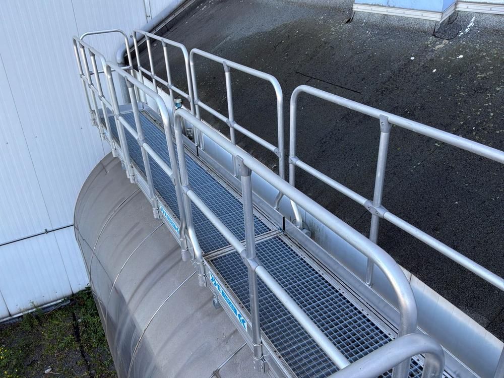 Isolated storage tank