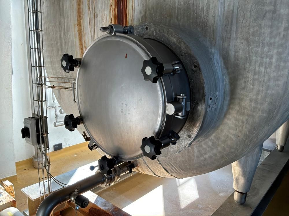 Storage tank