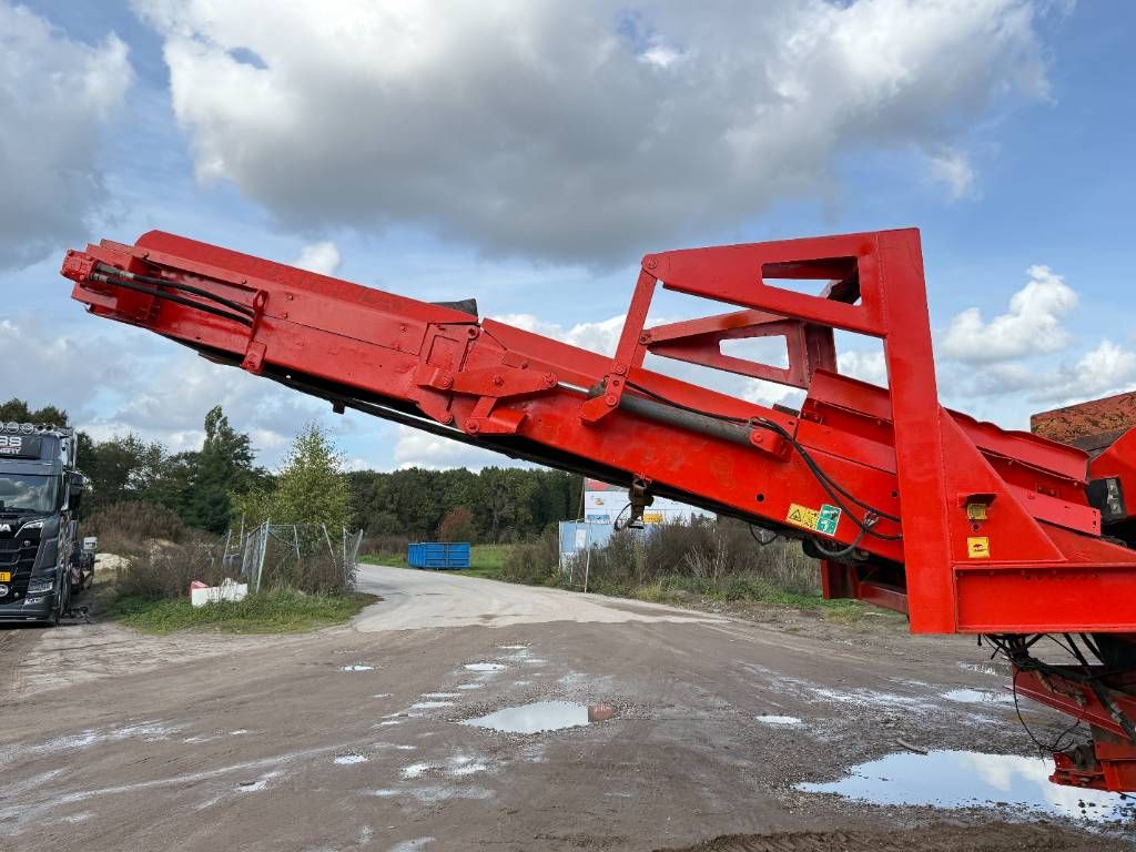 Terex Finlay 883T - 2 Side Conveyor / Auto Greasing