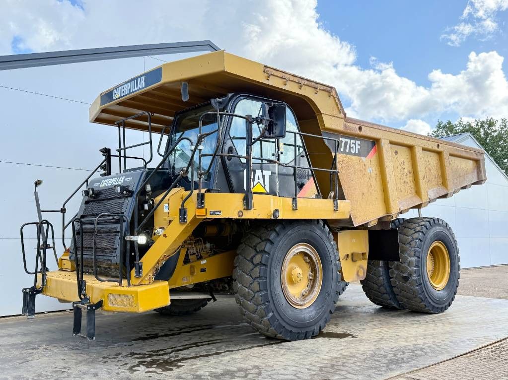 CAT 775F - German Machine / Auto Greasing