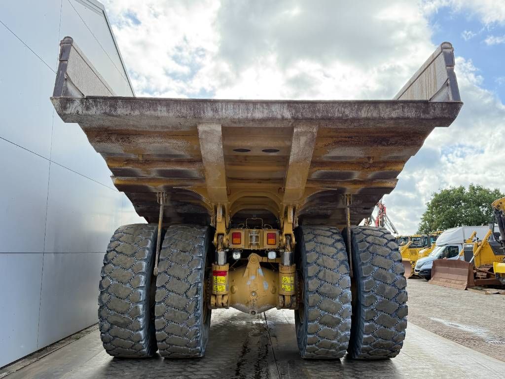 CAT 775F - German Machine / Auto Greasing