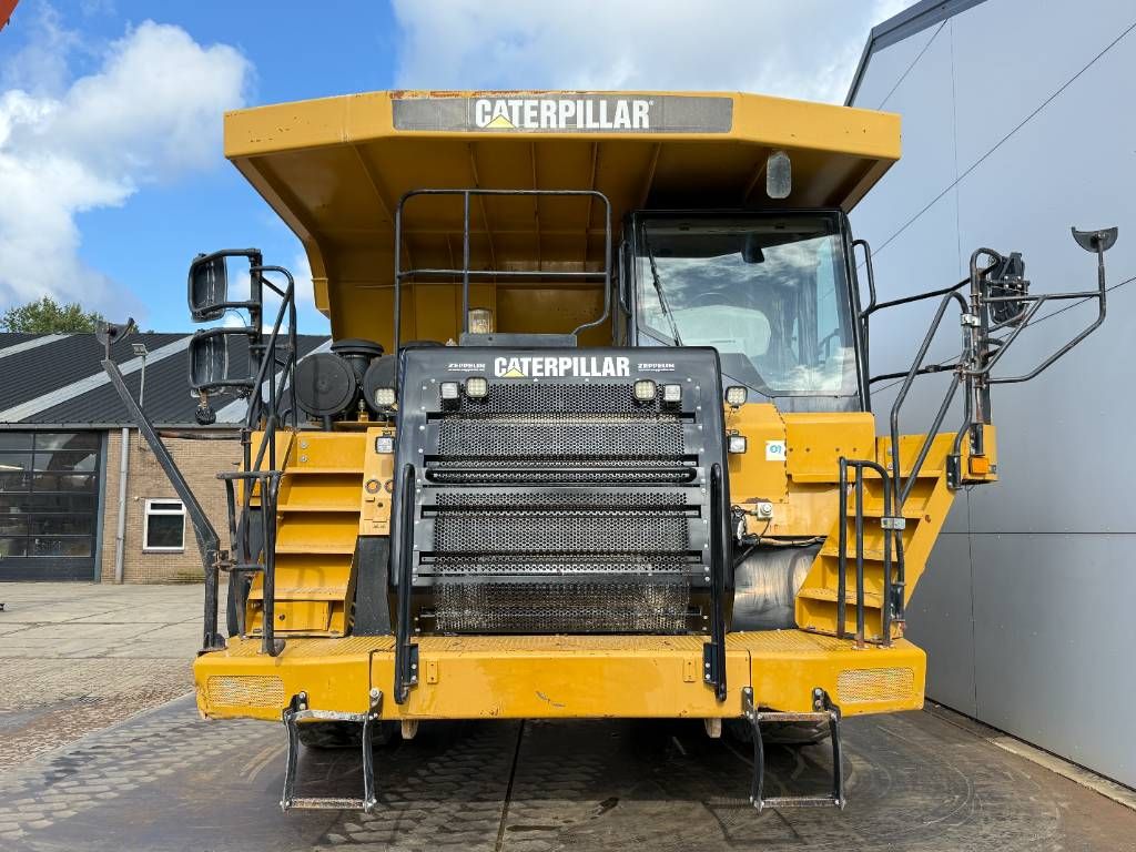 CAT 775F - German Machine / Auto Greasing