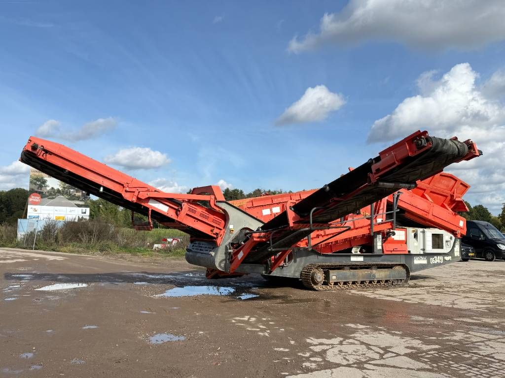 Sankvik QE340 - Caterpillar Engine / 2 Side Convey