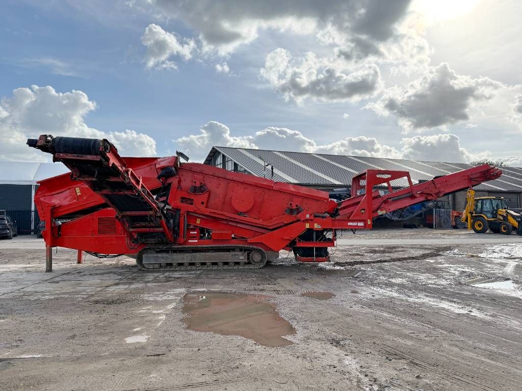 Terex Finlay 883T - 2 Side Conveyor / Auto Greasing