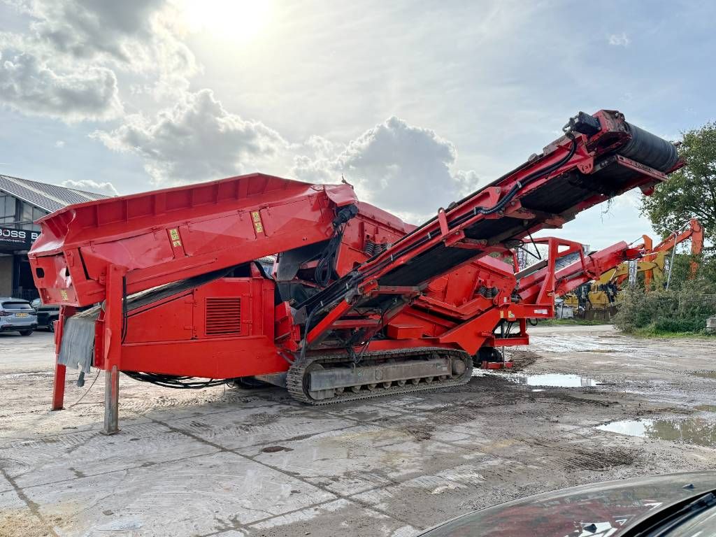Terex Finlay 883T - 2 Side Conveyor / Auto Greasing