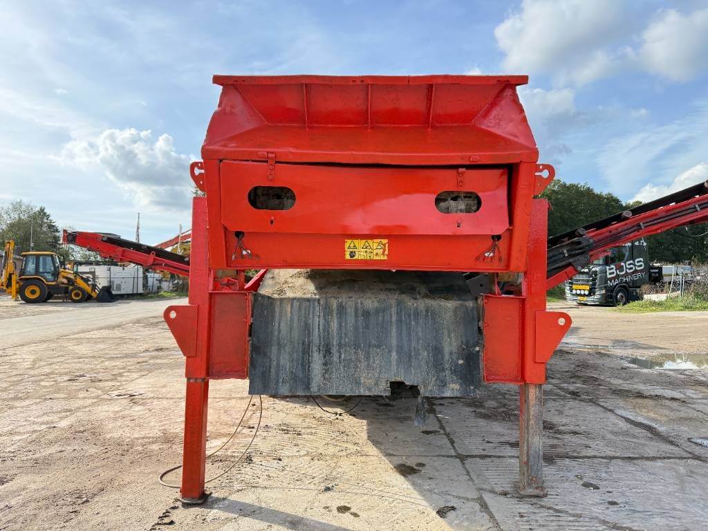 Terex Finlay 883T - 2 Side Conveyor / Auto Greasing