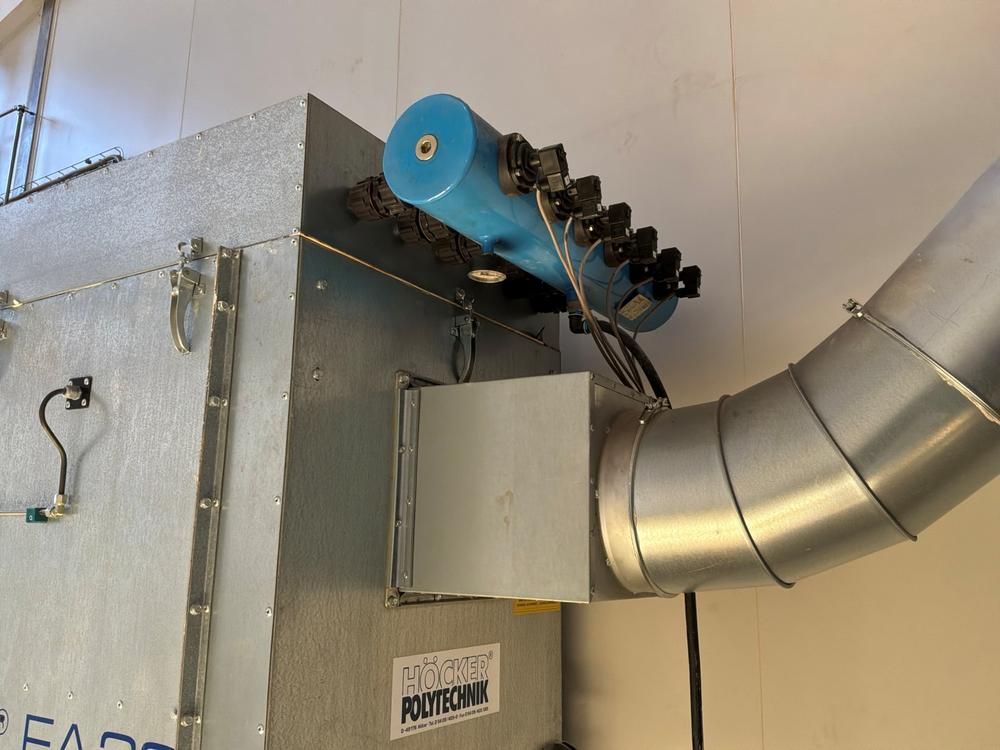 2006 Höcker Polytechnik Vacumobil filter extraction unit