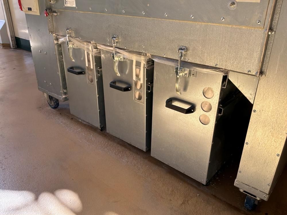 2006 Höcker Polytechnik Vacumobil filter extraction unit