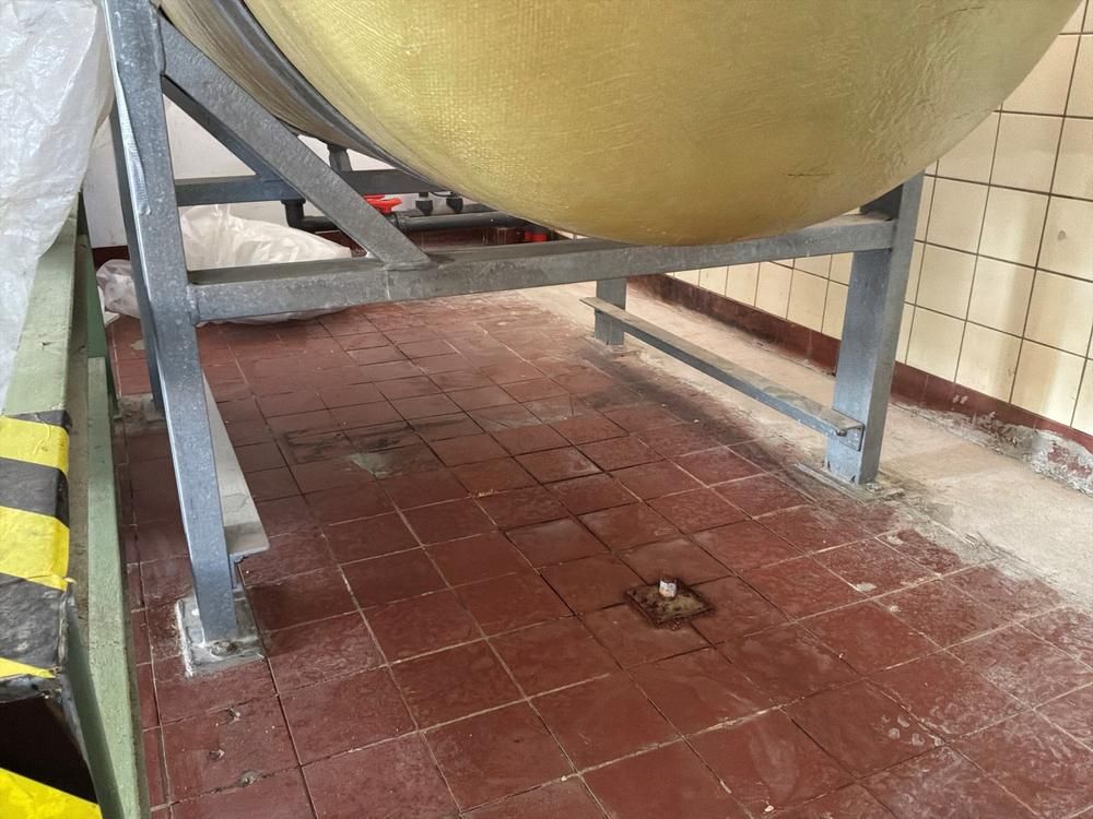 2010 Christen & Laudon storage tank