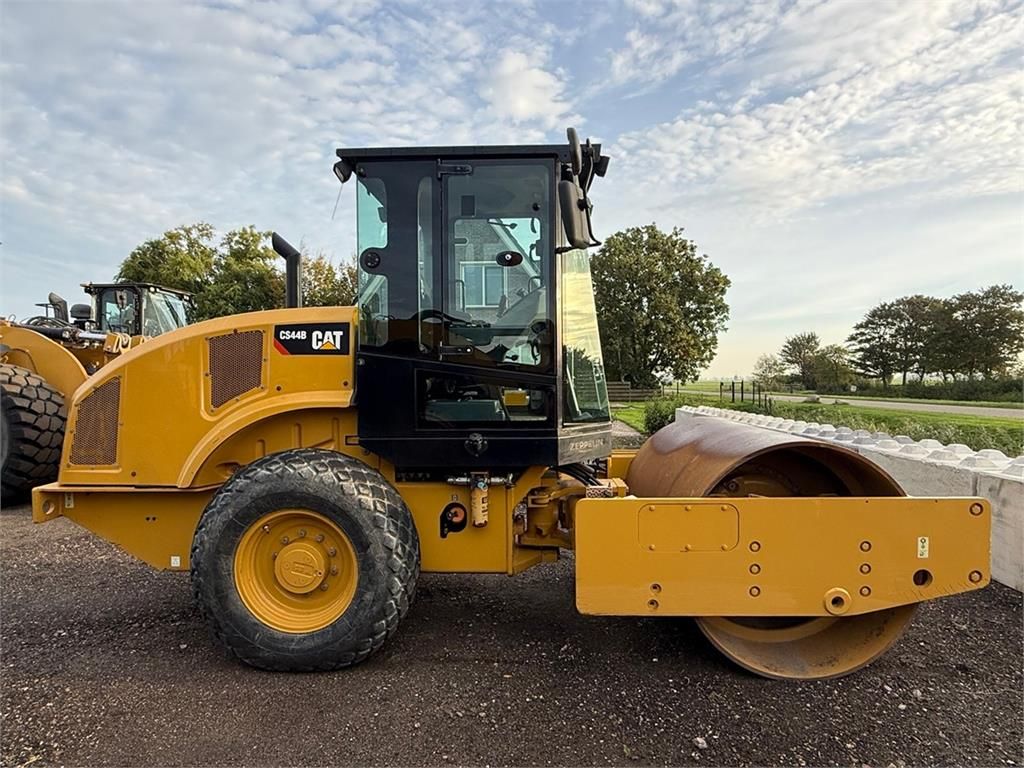 CAT CS44B