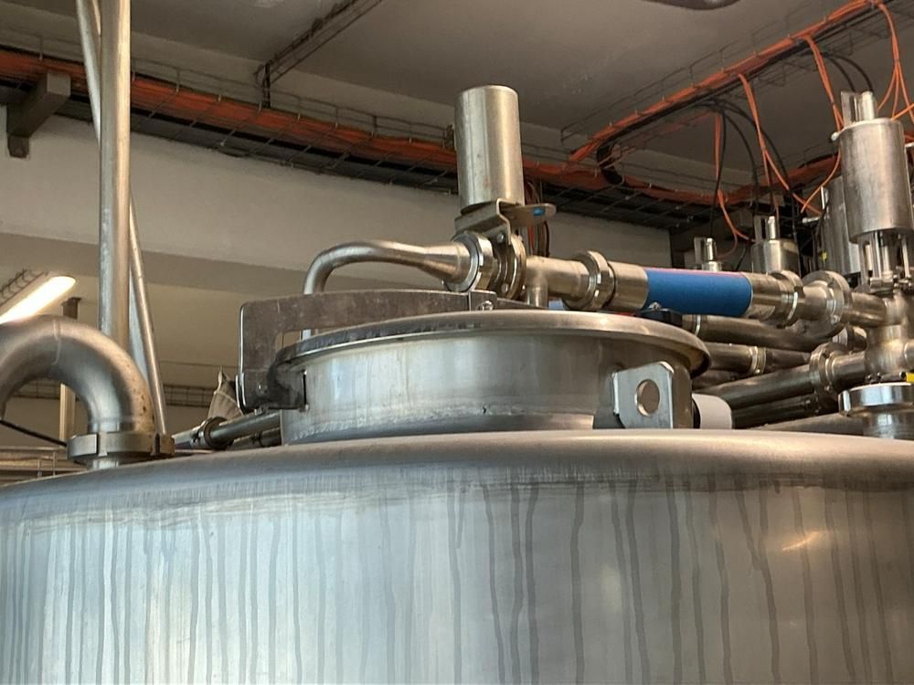 MT/CH S/S Vertical storage tank 1.500L