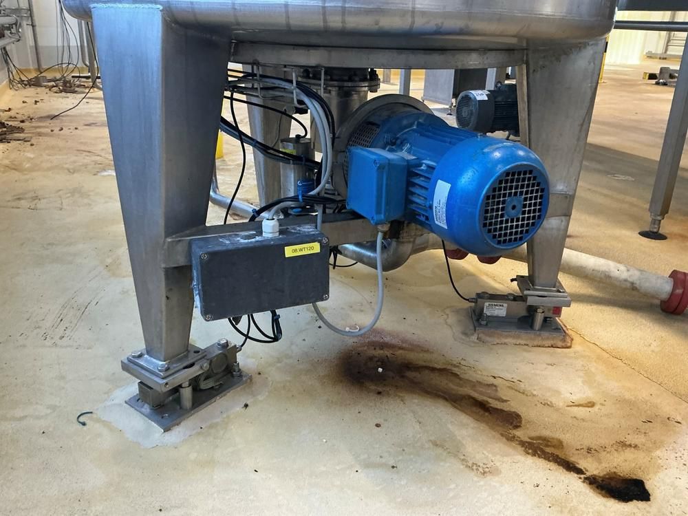 MT/CH S/S Vertical storage tank 1.500L