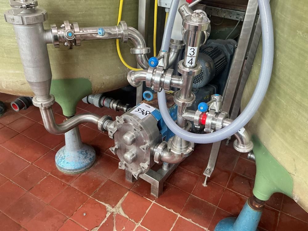 2000 Waukesha Cherry-Burrell 060 Positive displacement pump