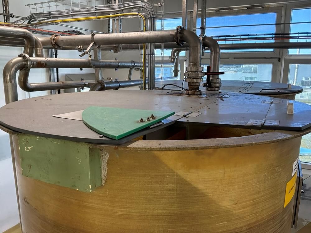 Storage tank