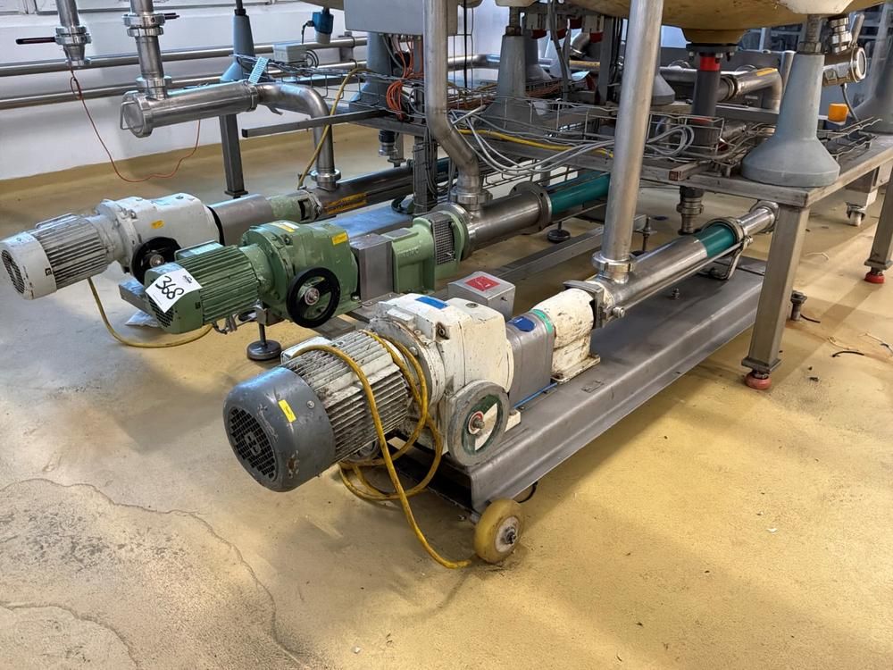 Progressive cavity pump (3x)