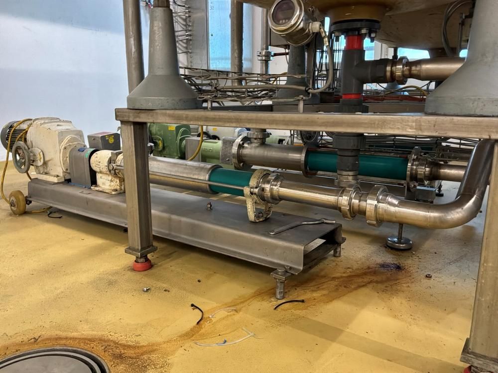 Progressive cavity pump (3x)