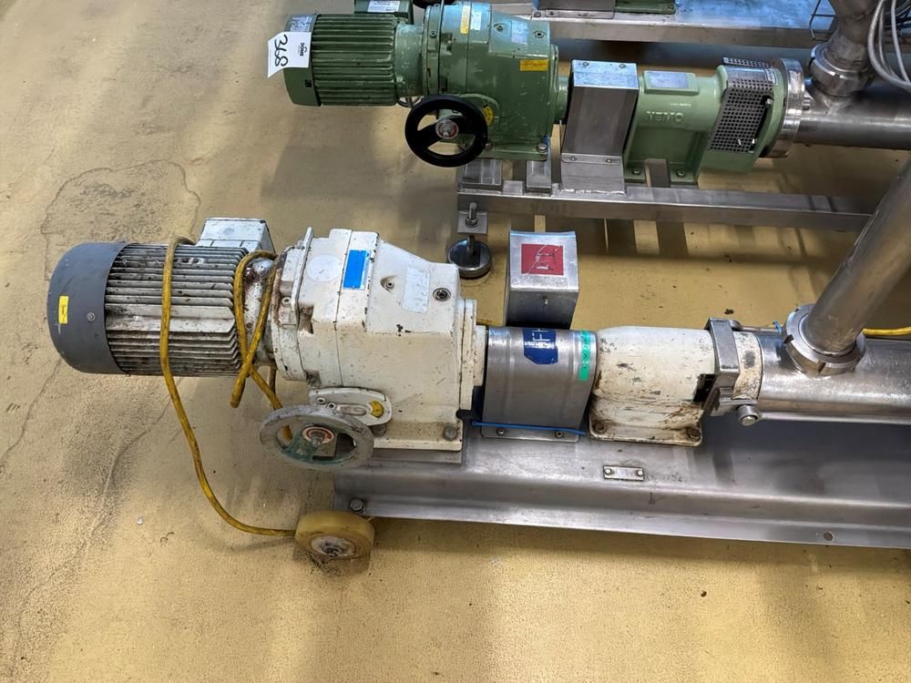 Progressive cavity pump (3x)