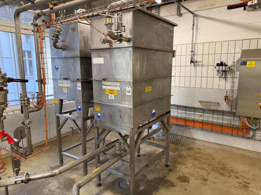 S/S vertical storage tank