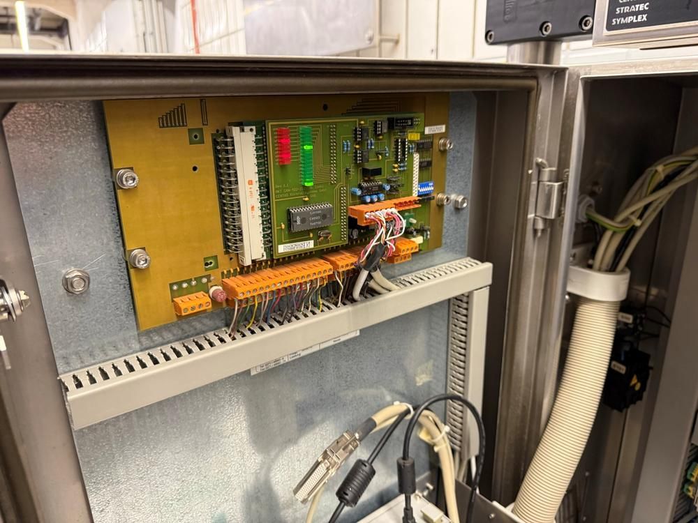 BBULL CENTRO Image 3000 Bottle inspection system
