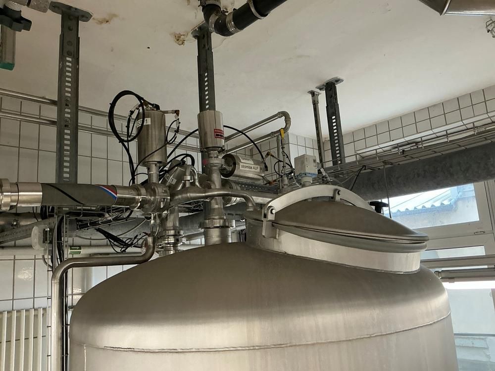 S/S vertical storage tank