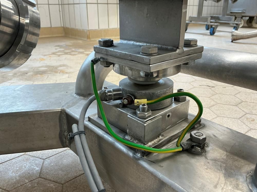 S/S vertical storage tank