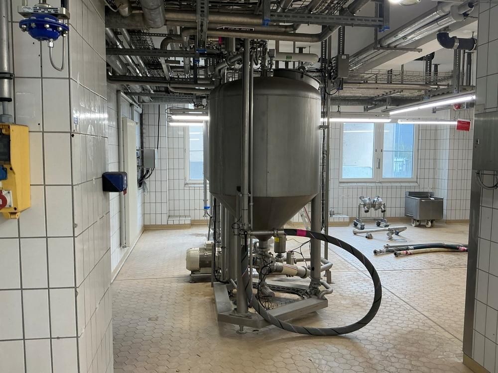 S/S vertical storage tank