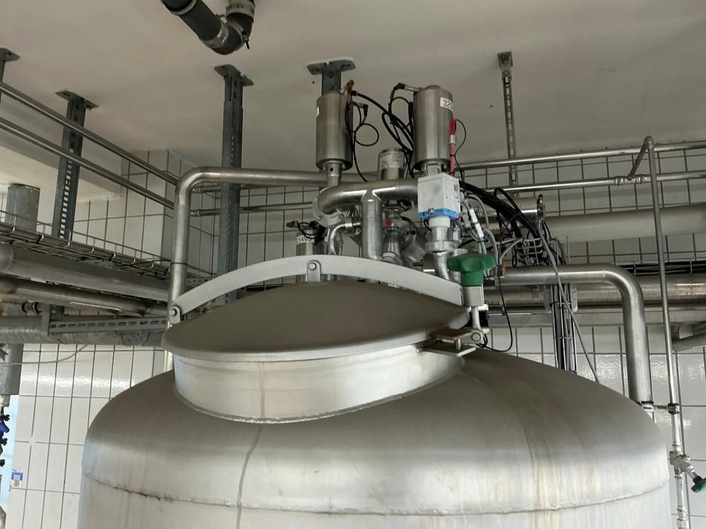 S/S vertical storage tank