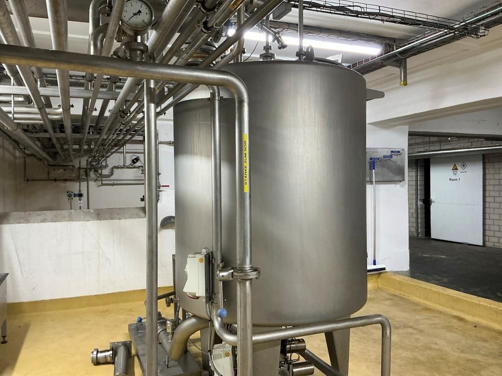 TNE S/S storage tank 2.000L