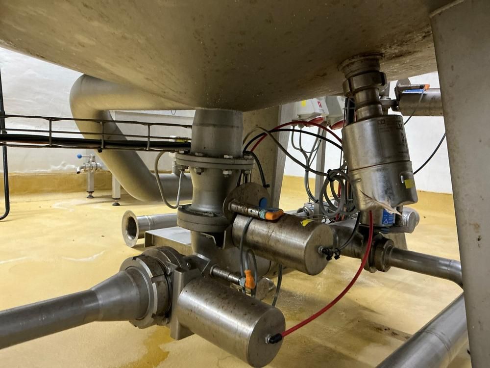 TNE S/S storage tank 2.000L