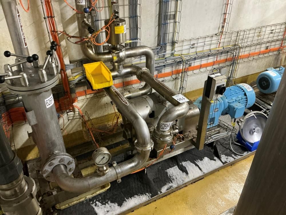 Waukesha 220 Pump station