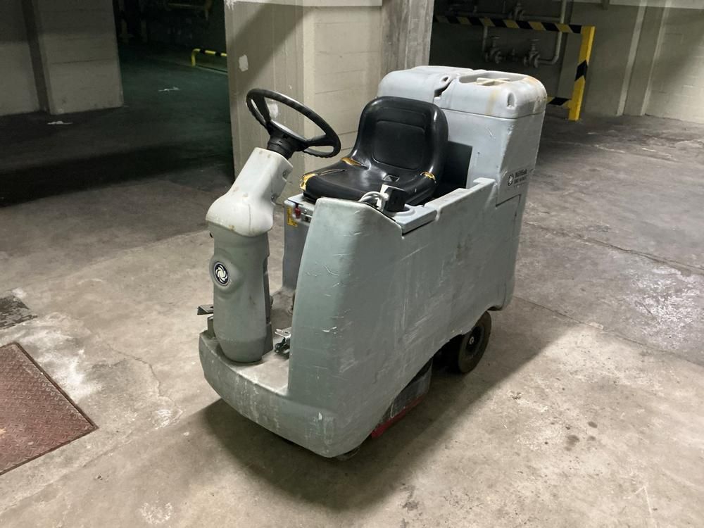 Nilfisk BR 600 S floor cleaner