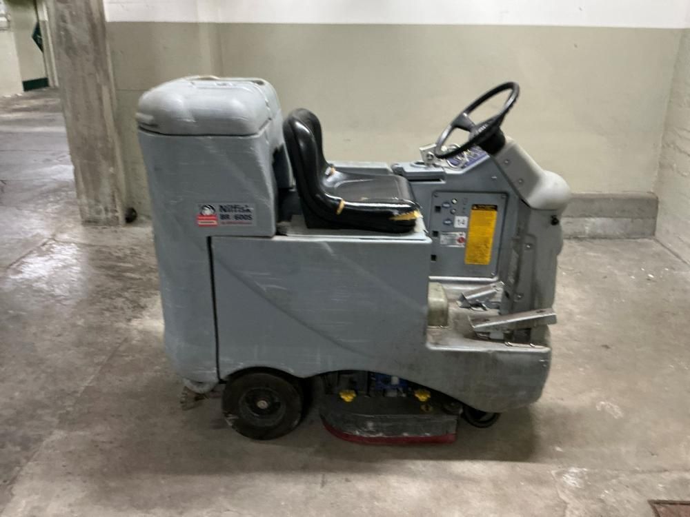 Nilfisk BR 600 S floor cleaner