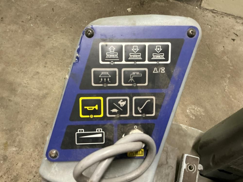 Nilfisk BR 600 S floor cleaner