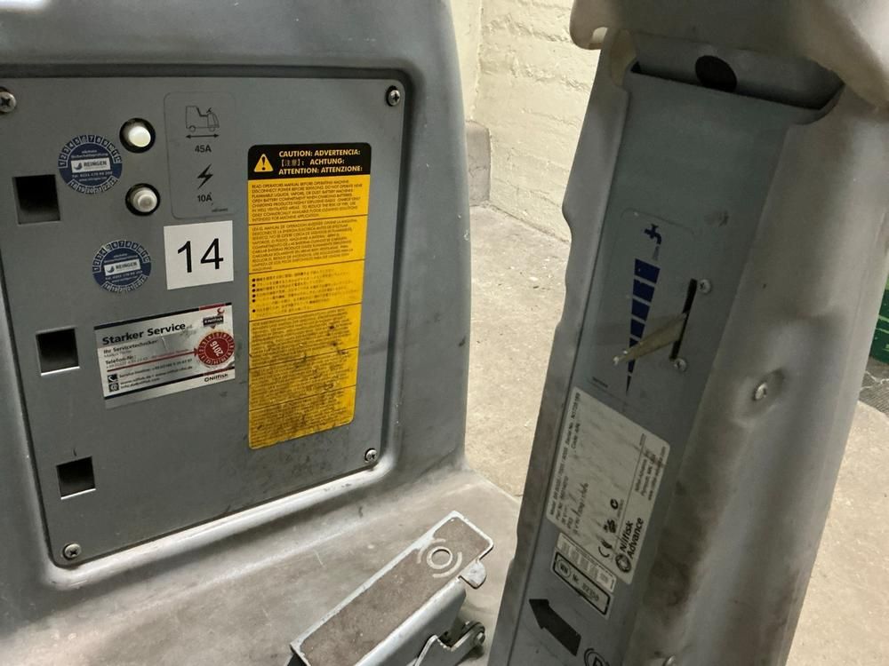 Nilfisk BR 600 S floor cleaner