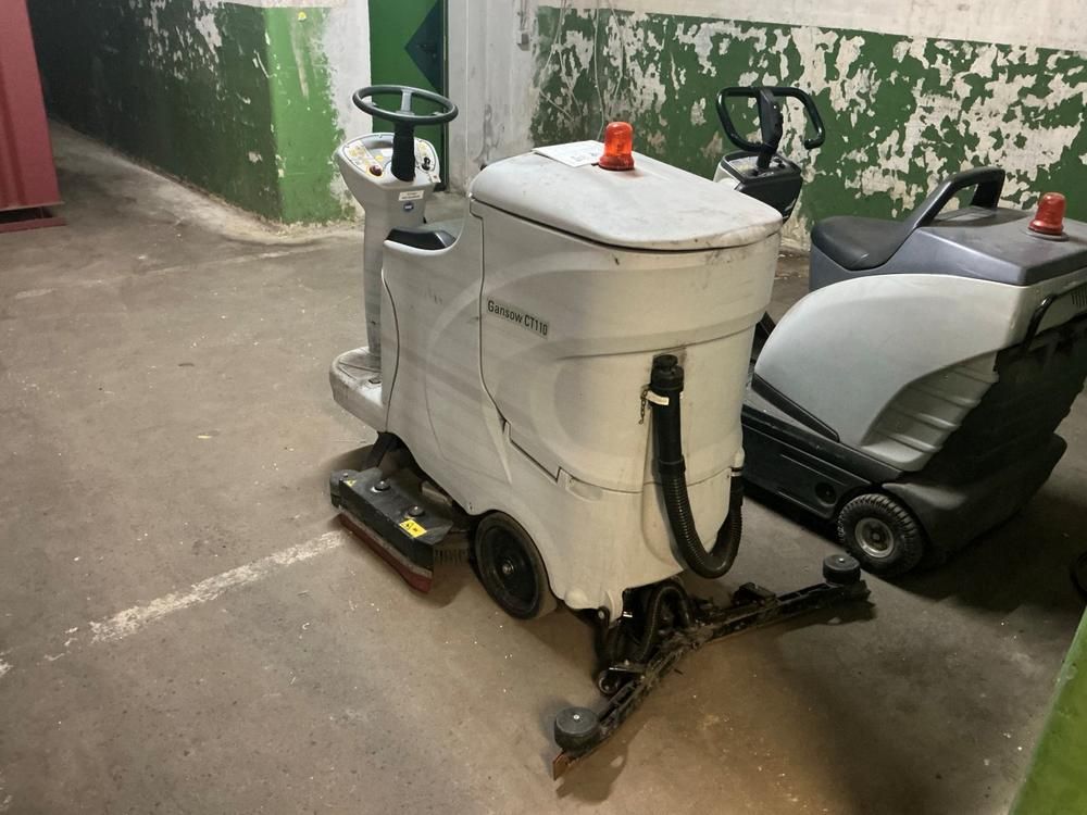 IPC Gansow CT110 floor cleaner