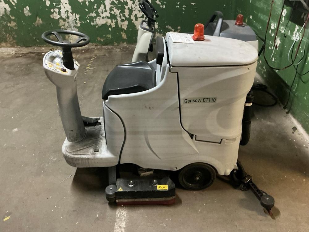 IPC Gansow CT110 floor cleaner